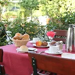 Elbhotel 3*