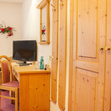 Elbhotel Ξενοδοχείο Bad Schandau